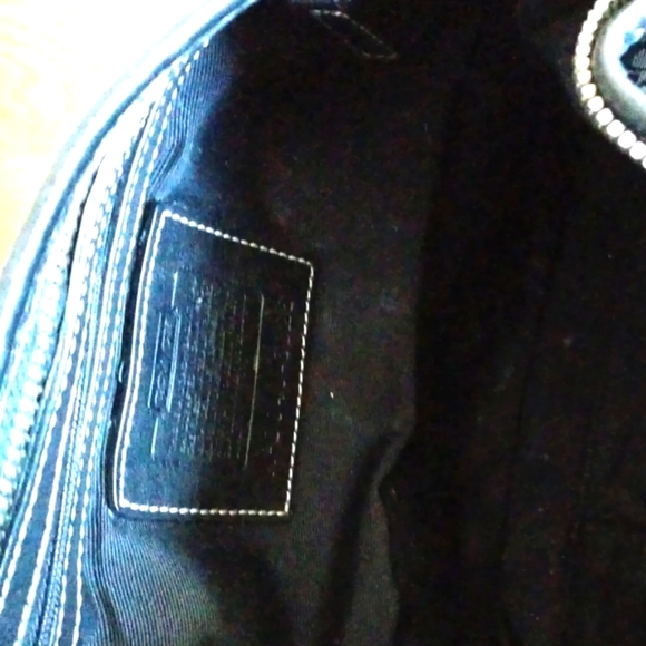 Coach Signature Buckle strap Purse - Picture 5 of 13